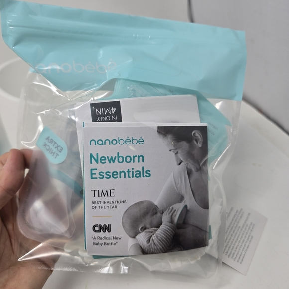 Nanobebe Baby Bottle Starter Set with Warmer & Pacifier Pumping Attachements - Picture 5 of 16